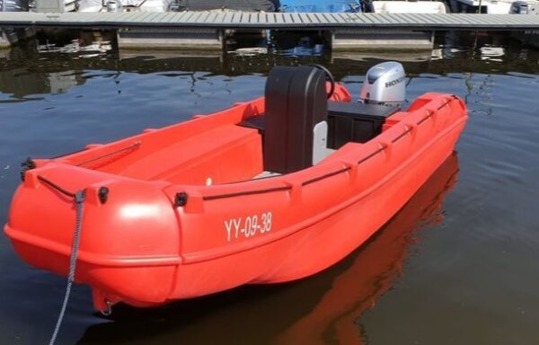 Łódź ratownicza WHALY 455 R