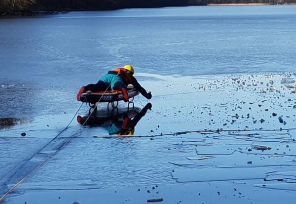 Pompowana deska lodowa / sanie lodowe - Rescue ICE - obrazek 5