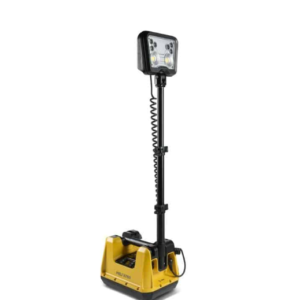 Najaśnica LED Peli 9750 RALS z masztem – 8250 lm